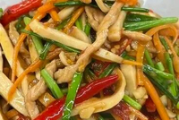 江西小炒香辣诱人,大火爆炒锅气十足