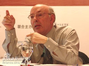 图文:亨利-明茨伯格教授发言